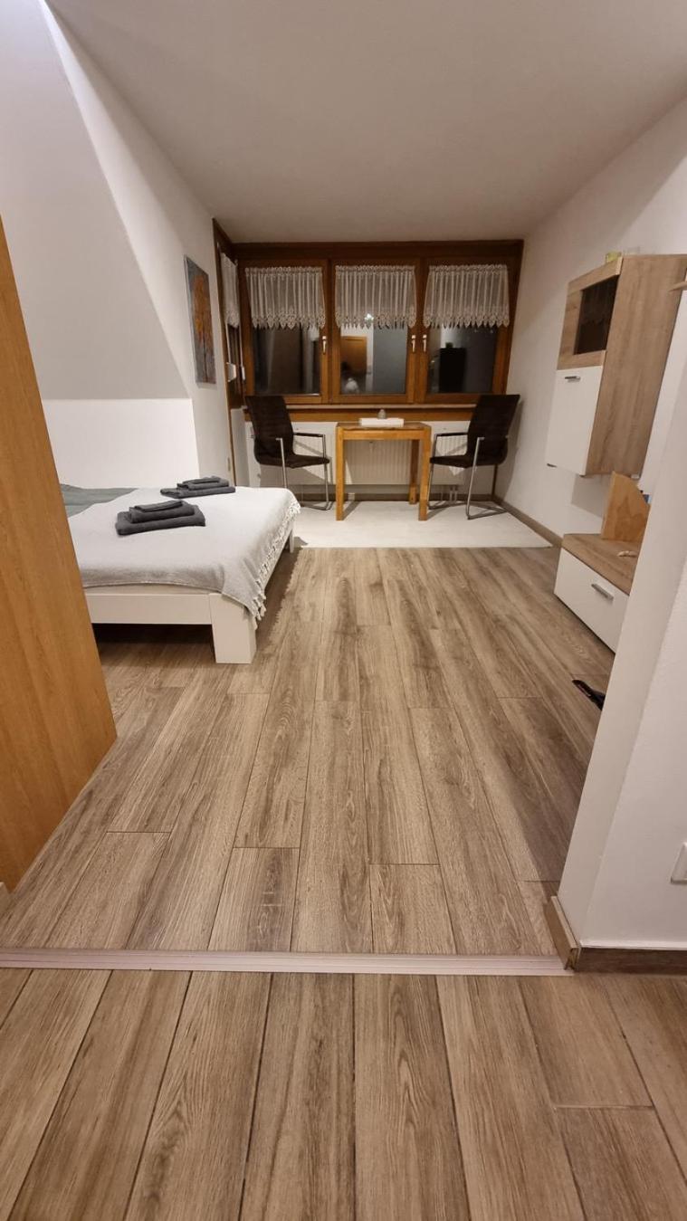 Ferienwohnung "Elsnerstrasse" Neurenberg Buitenkant foto